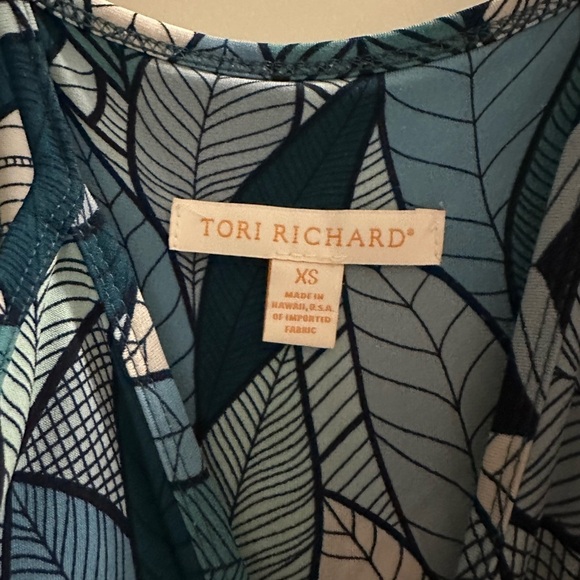 Blue and Green Leaf Print Maxi Dress - Picture 3 of 6